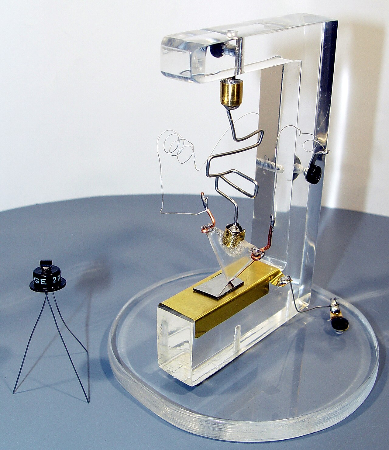O transistor: a invenção do tamanho de um grão de arroz que mudou o mundo