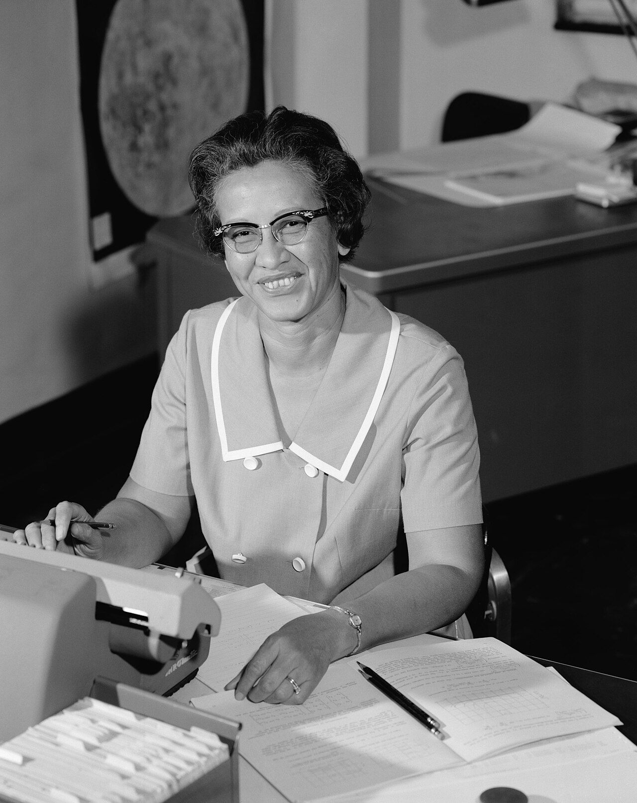 Katherine Johnson: a matemática negra que calculou a rota do primeiro americano no espaço (à mão)