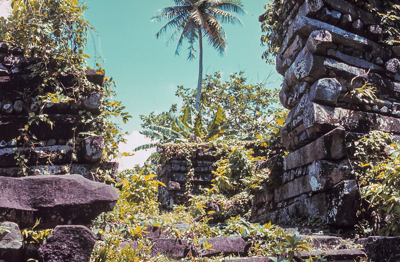 Nan Madol — a Veneza do Pacífico construída com pedras que ninguém sabe como chegaram lá