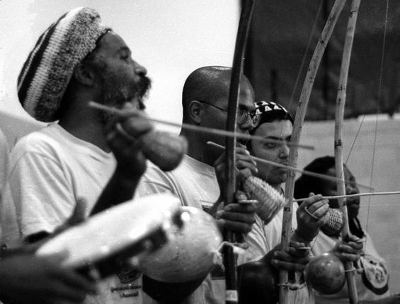 O Berimbau Mandou — Como a Música Comanda a Roda
