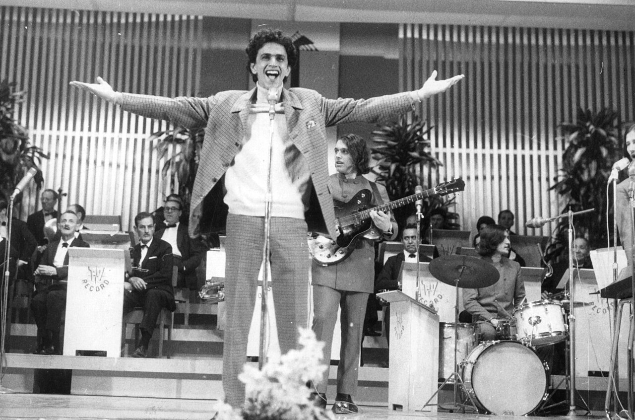 MPB: A Bossa, a Tropicália e o Brasil que Canta sua Própria História