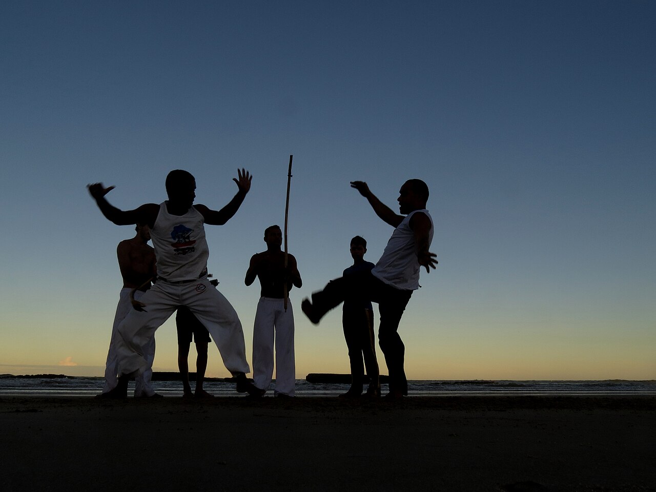 Capoeira — File:Capoeira.jpg