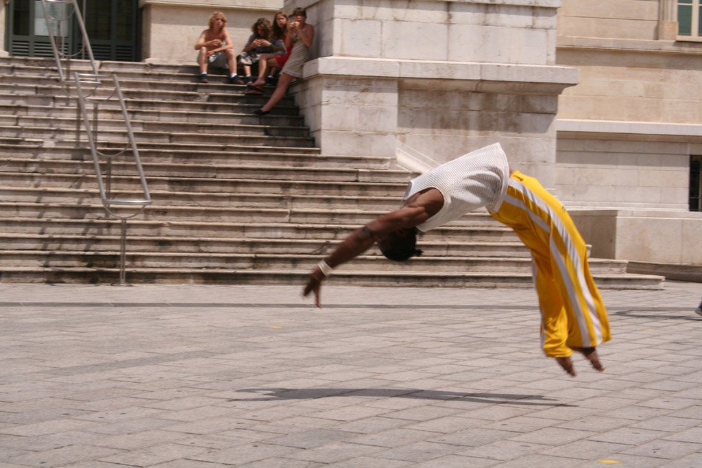 Elas Sempre Estiveram na Roda — Mulheres na Capoeira